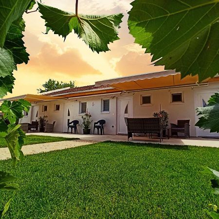 Grafit Apartmanok Hajdúnánás Bagian luar foto