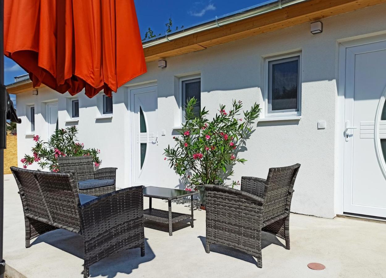 Grafit Apartmanok Hajdúnánás Bagian luar foto